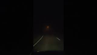 Di Saat Melewati Jalan Berkabut, Ada Sesuatu Yang Nampak