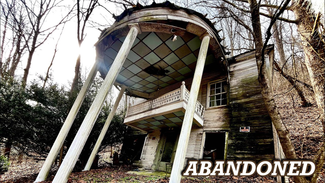 INSIDE THE ABANDONED LEANING HOUSE | ALONE IN THE UNKNOWN 