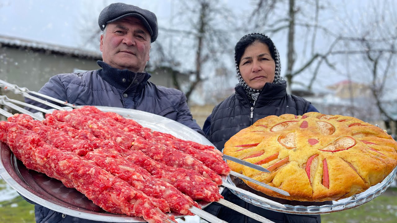 Жизнь в мирной снежной деревне Vlog! Выпечка люля-кебаба и яблочного пирога под снегопадом