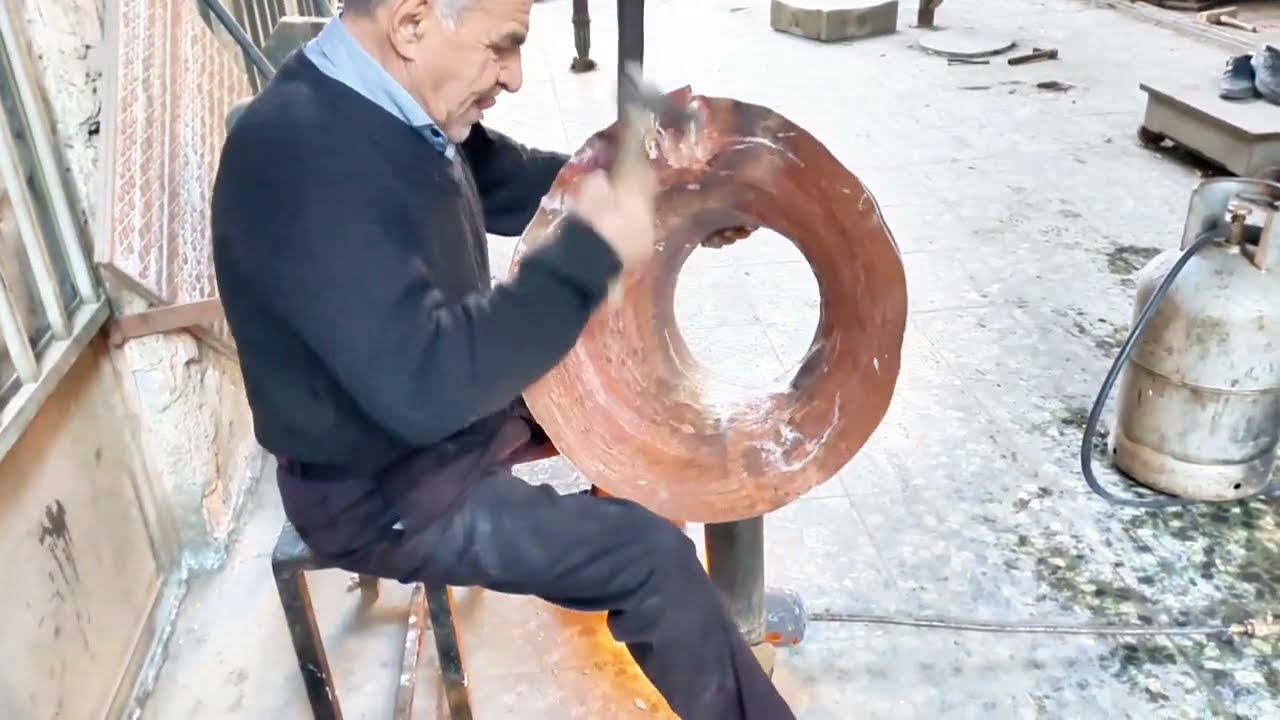 There is no turning back here.Either this vase is born…or everything is lost.