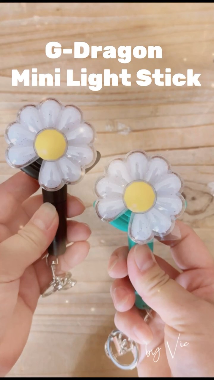 G-Dragon Mini Light Sticks Unboxing 지드래곤 - YouTube