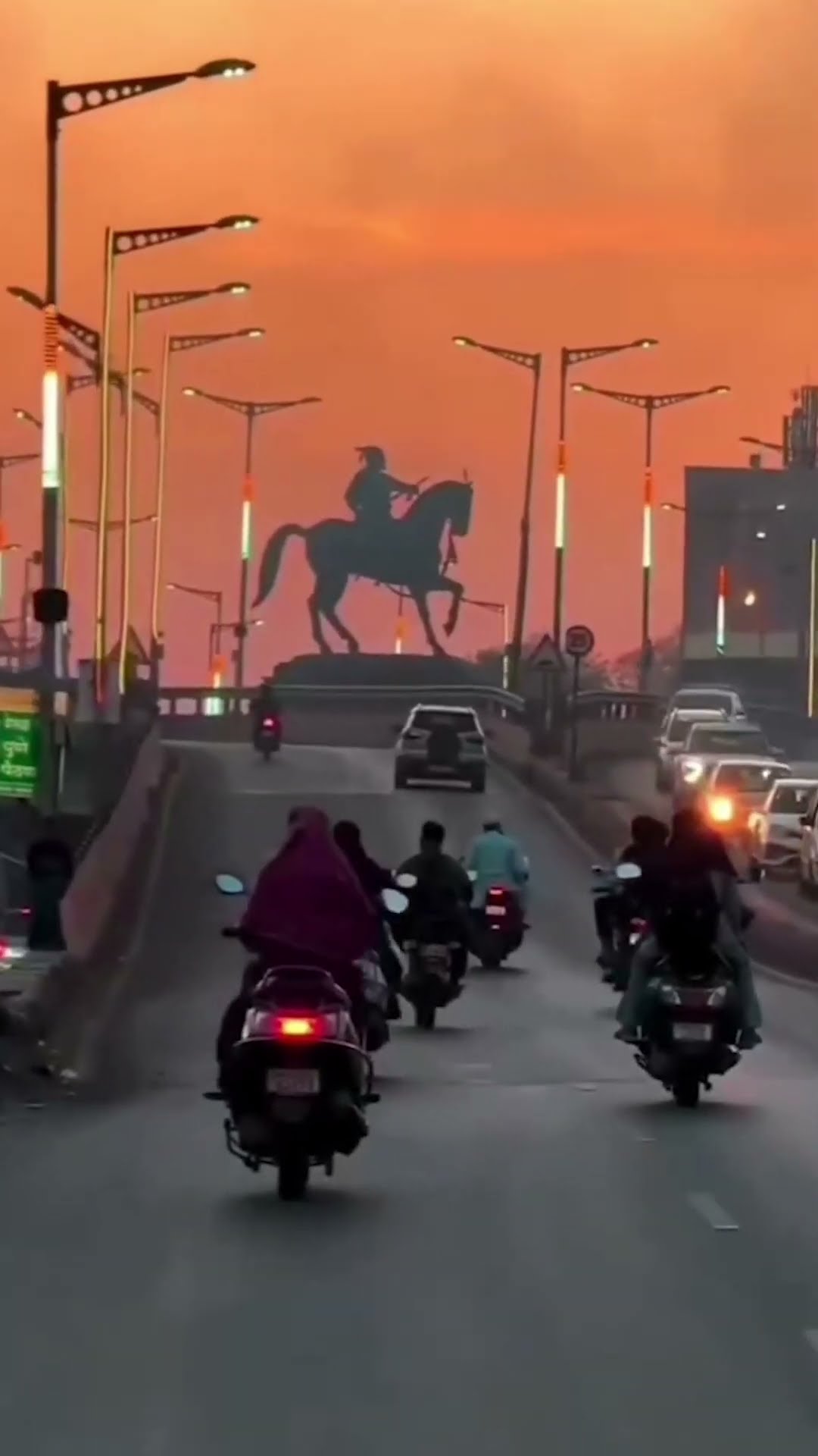 Fact Check: Prayagraj में सम्राट हर्षवर्धन की जगह लगाई गई शिवाजी की मूर्ति? #ShaktiCollective