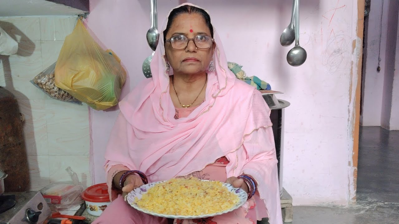 Soft & Fluffy Poha Recipe | Indori Style Kanda Poha | Morning Breakfast Recipe हल्का और टेस्टी पोहा