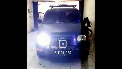 Application Video of whelen CS240 with 2 Strobes S30HAC (Strobe Clear), by blink&echo