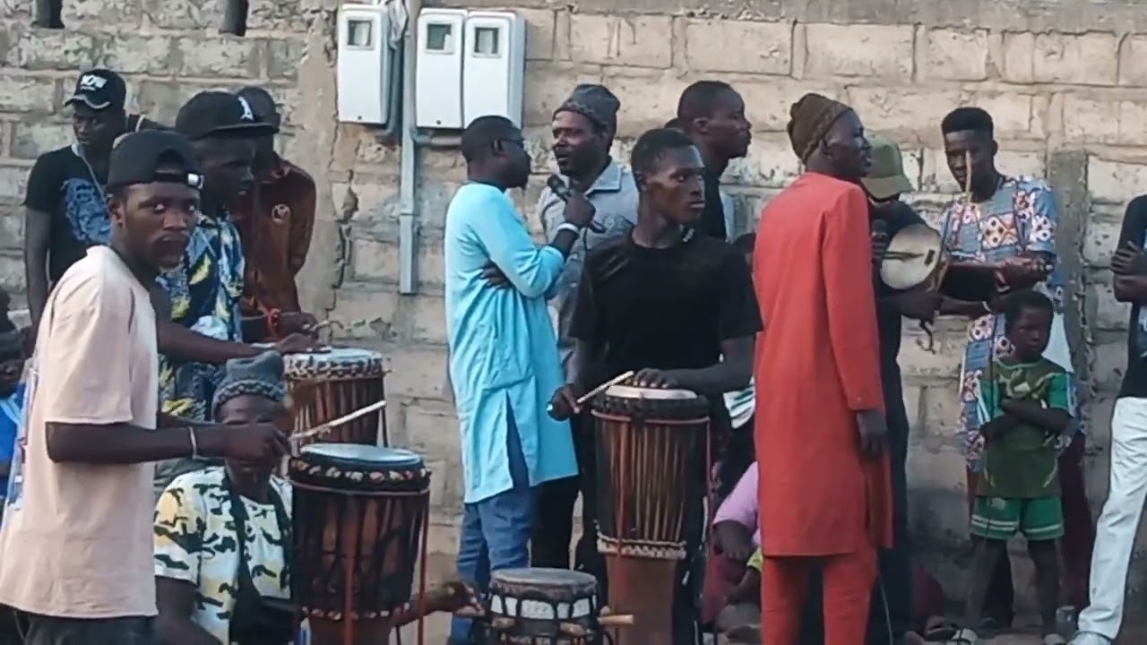 Ndigue séne chante mamadou Ndiaye au baptêmes de pape ndiaye à ndiosmone 100% thiossane..