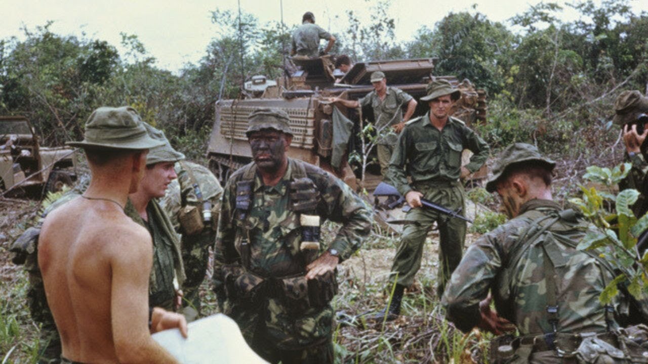 They Don't Take Prisoners at Night” — Why SEALs Pulled Out of an Australian  SAS Raid - YouTube