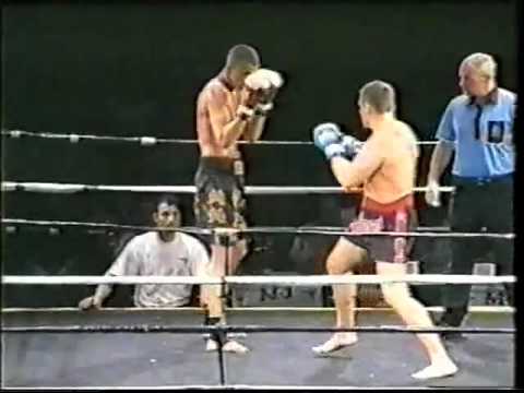 YOUNG BADR HARI TKO | BADR HARI FIGHT 2003. | HE WAS 19. | CHAKURIKI GYM