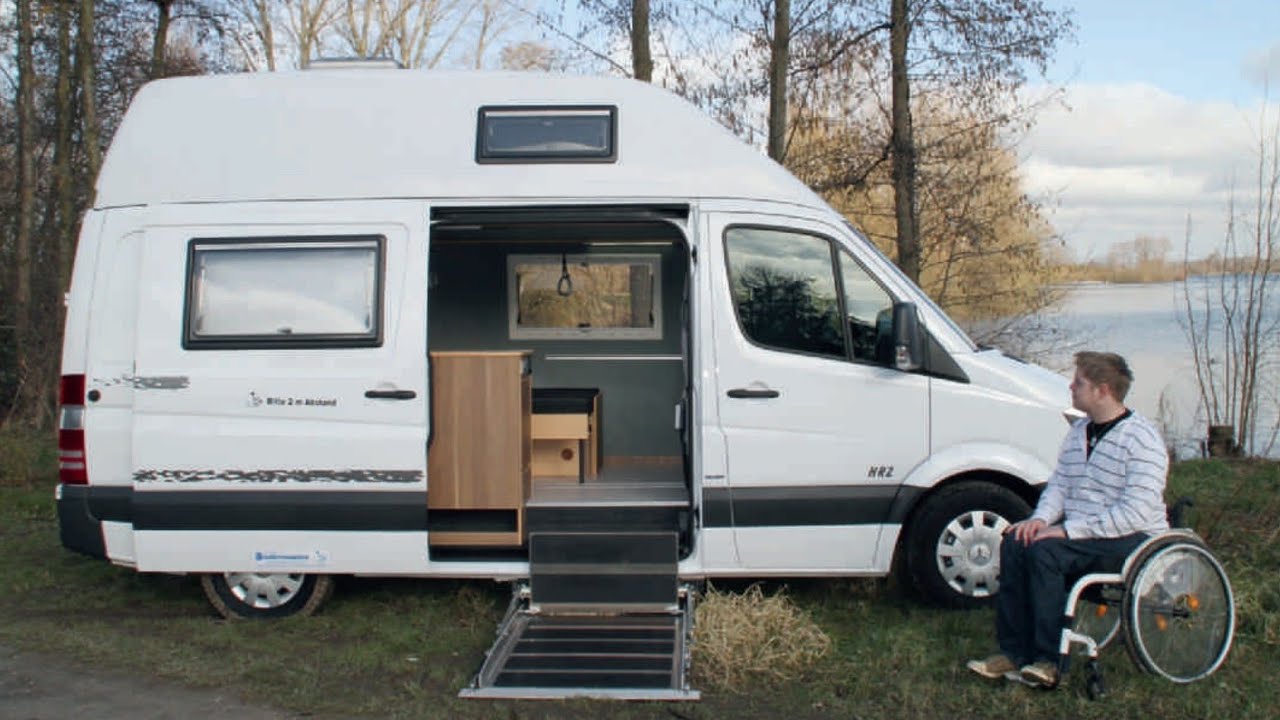Rieseninnenraum in Wohnmobil: HRZ Rollstuhl Camper 2 Mercedes Benz Sprinter 2022. Unter 3,5to.