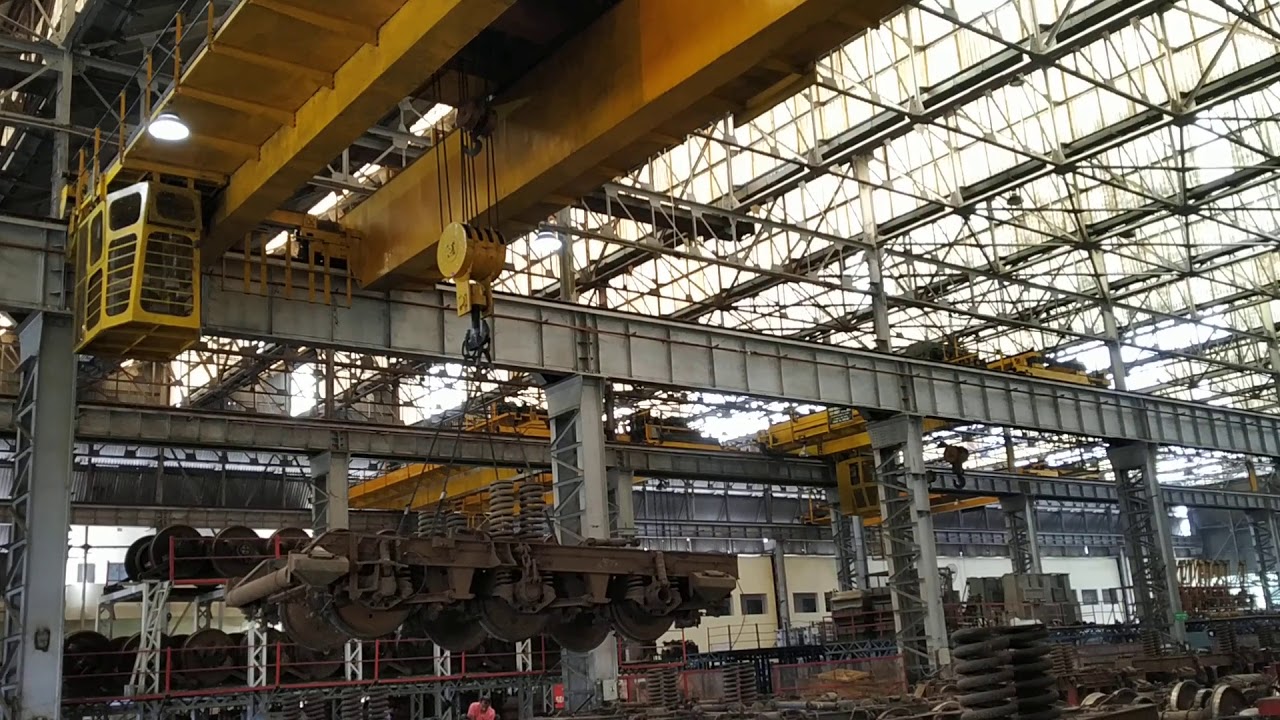 Electric Loco Shed Gomoh/ Working scene/