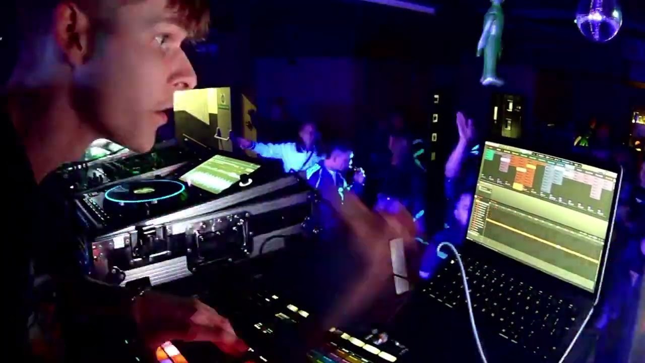 Madfunk Live Acid House Set @ U.F.O ABDUCTION RAVE #1