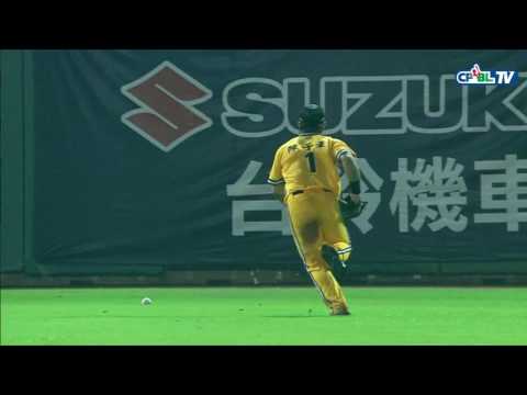 08/13 統一 vs 兄弟 九局上，蘇智傑敲出安打，送回因陳子豪接球失誤上二壘的高國慶