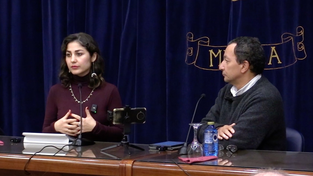 Poesía persa y simbolismo del cabello tejen un puente cultural en la UNED