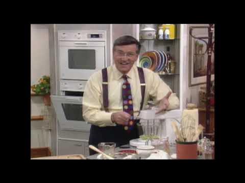 Graham Kerr's Kitchen S03E24 Fruit Souffle Omelet - YouTube