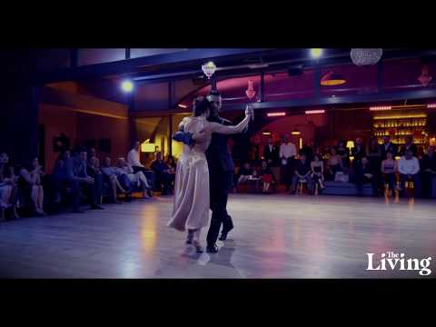Andrea Dedò y Monica Di Pietro - Violetas