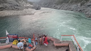 दवपरयग सगम म सधय आरत