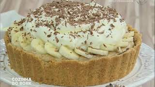 Receita de torta de banana com doce de leite com a chef Fernanda Luvezuto