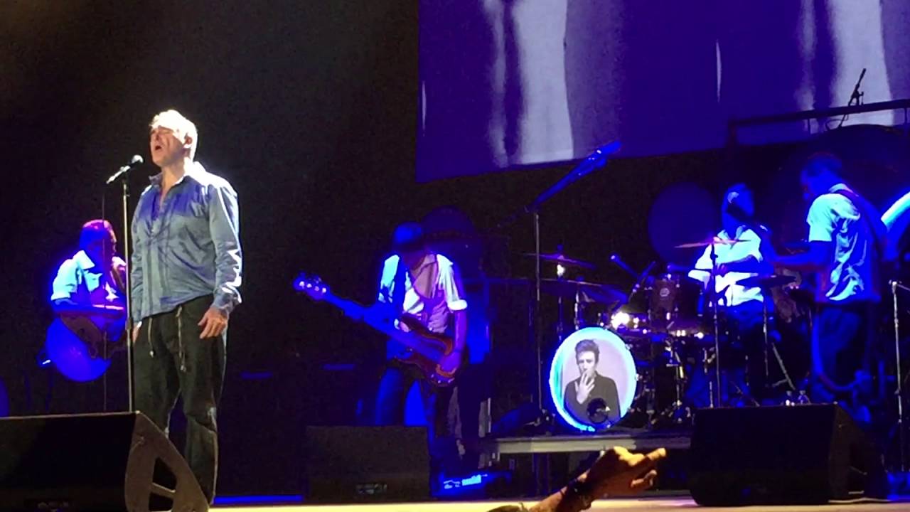 Morrissey - It's Hard To Walk Tall When You're Small - Manchester Arena 20-8-2016