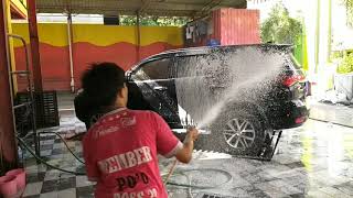 Cara mencuci mobil dengan baik dan benar