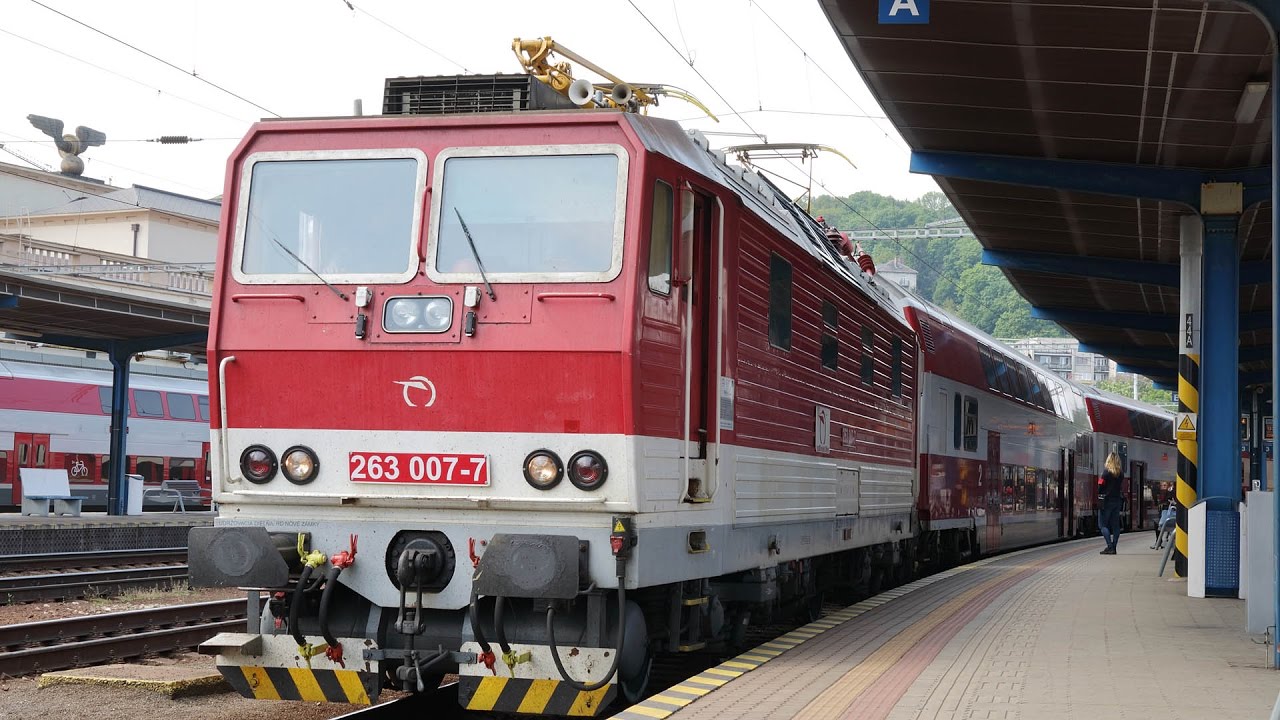 [ZSSK] Slovakia Local Train For Nové Zámky , Škoda 263 | Bratislava hl ...