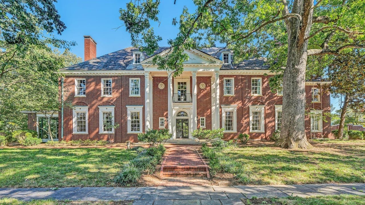 301 23rd St SW, Roanoke, VA