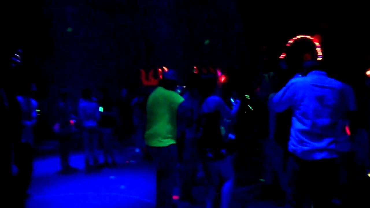 area 51 rave[ksk] - YouTube