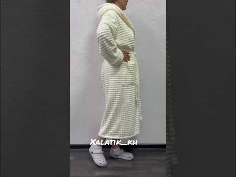 Жіночий довгий халат "Кубик" молоко 56/58, видео 1