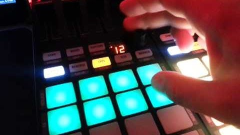 Traktor  Scratch Pro 2.6 custom loops