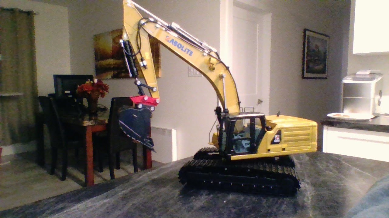Unboxing a Kabolite K961-100S Excavator