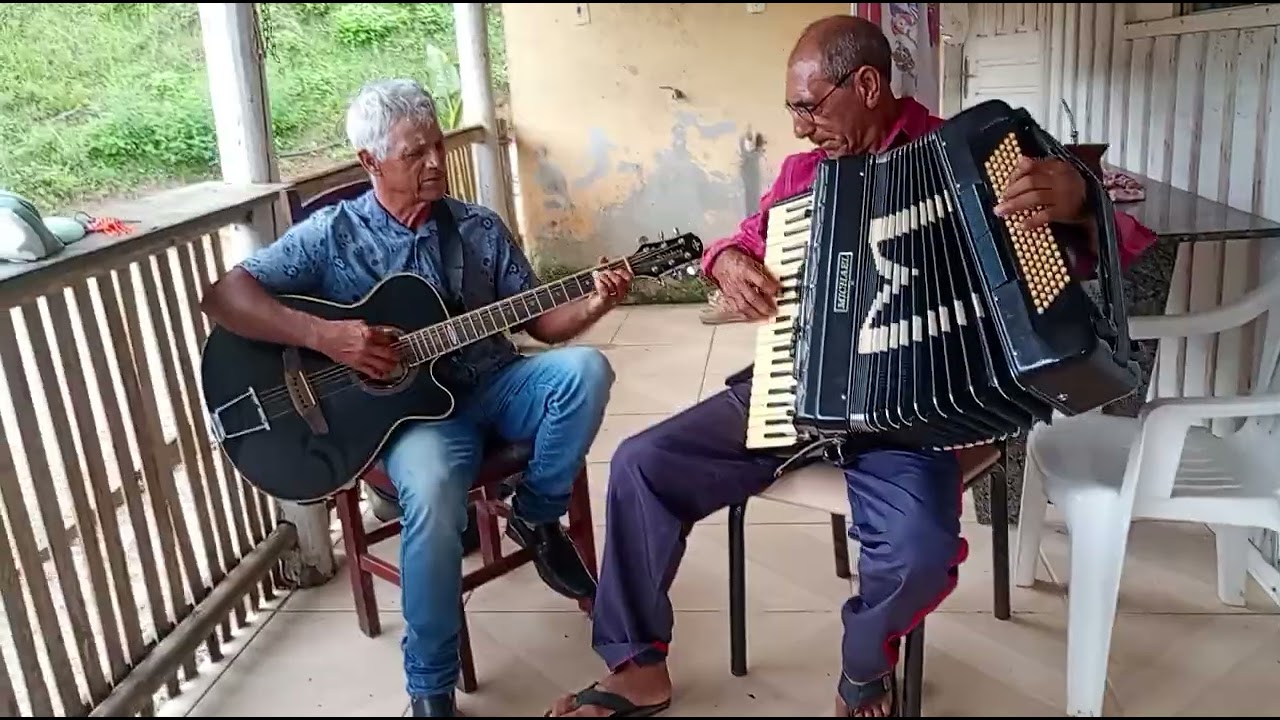 Louvor a deus, hino muito bonito demais eita glória