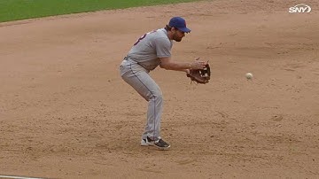 NYM@STL: Murphy fields grounder, starts two in 9th