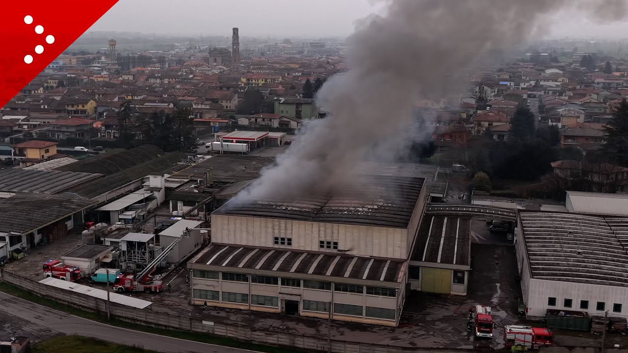 Incendio in un capannone a Offanengo (Cremona), in fiamme lo stabilimento dell'ex Iml