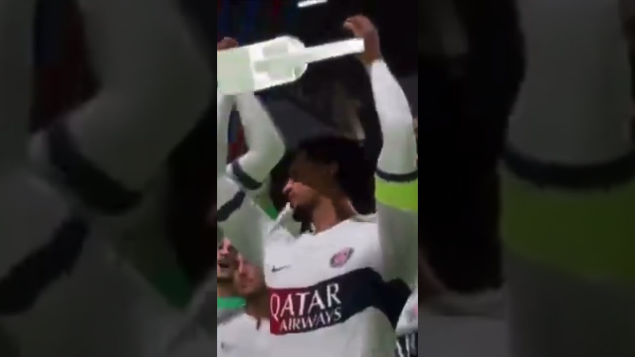 PSG Lift the Ligue 1 Uber eats trophy