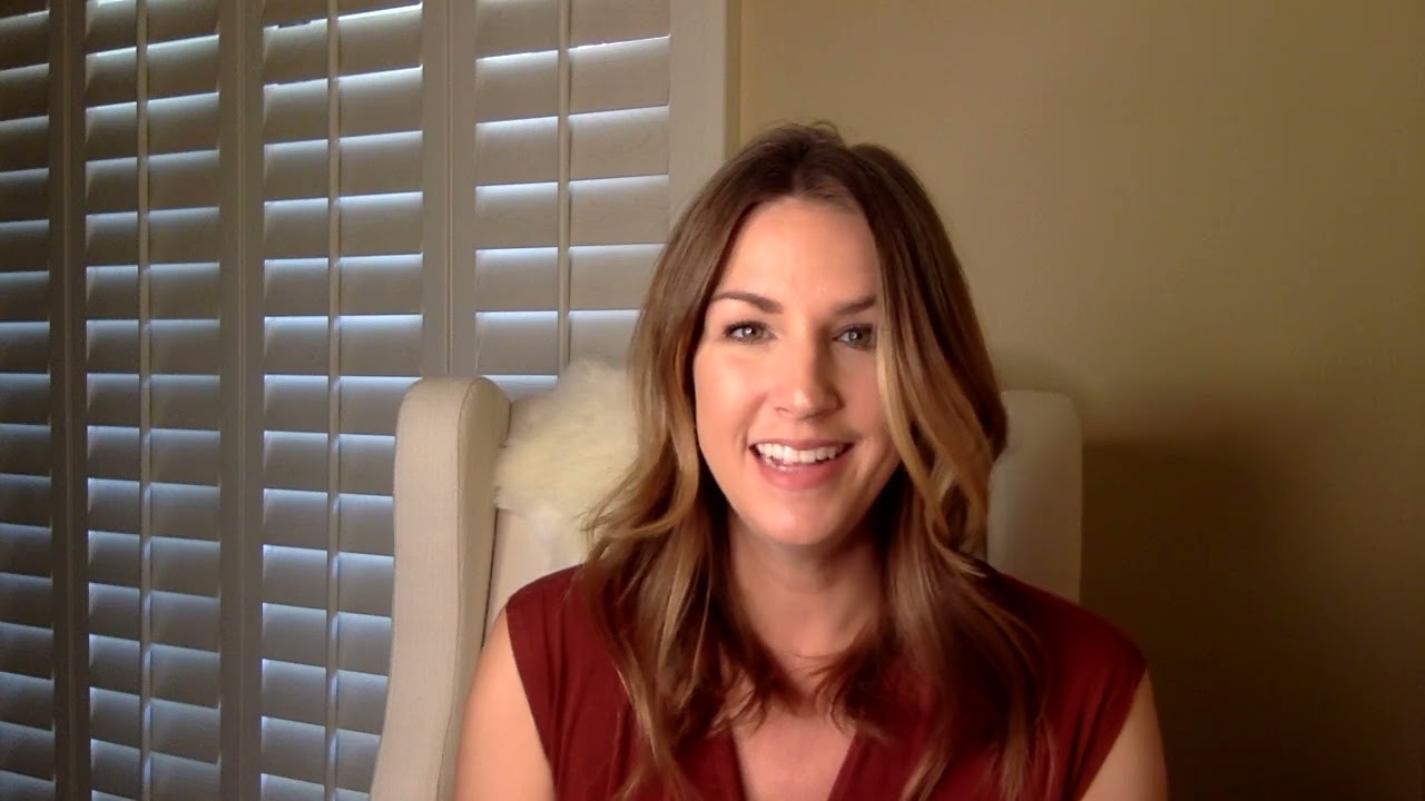 Learn how to use essential oils better with the Everyday Essentials Guidebook