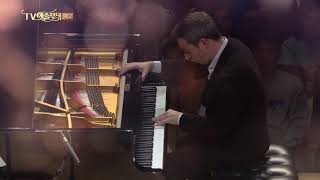 [방송예고] 피아니스트 베르트랑 샤마유(Bertrand Chamayou) #라벨 '왼손'을 위한 피아노 협주곡, 피아노 협주곡 G장조 by TV예술무대 1,249 views 9 days ago 32 seconds