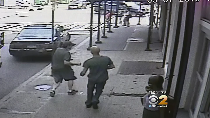 Good Samaritan Snags Purse Snatcher
