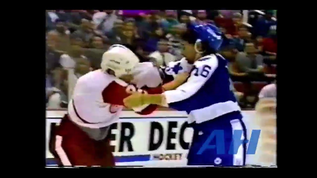NHL Oct. 25, 1991 Bob Probert,DET v Craig Berube,TOR Toronto Maple Leafs Detroit Red Wings