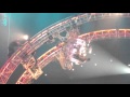 tommy lee stuck upside down on his very last show
