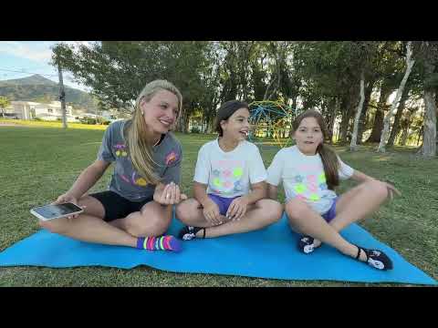 YOGA CHALLENGE! LAURINHA, HELENA, AND JÉSSICA GODAR!