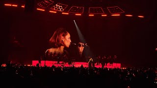 Download Lagu RAYE - Escapism. (Live in Łódź Atlas Arena 22.01.26) MP3