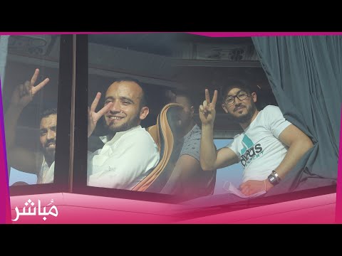 من أمام السجن المحلي طنجة 2 معتقلي حراك الريف يعانقون الحرية بعفو ملكي وفرحة كبيرة في صفوف عائلاتهم 