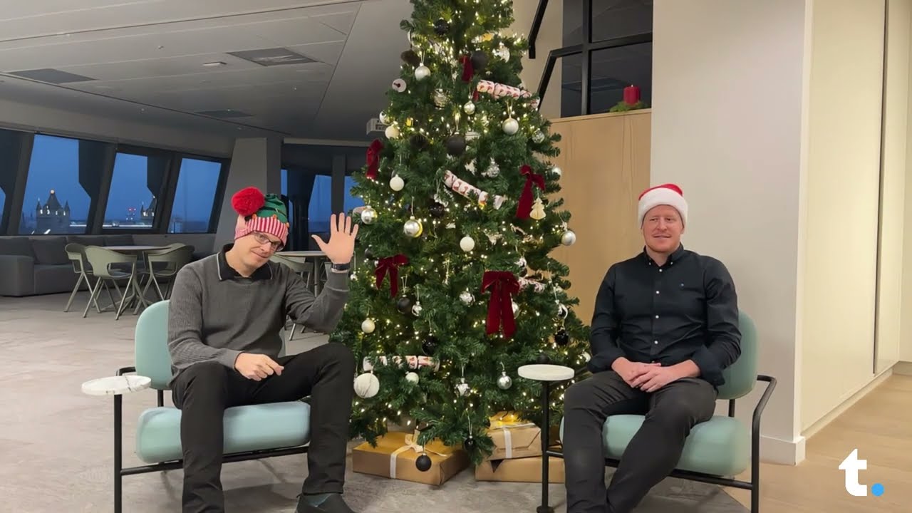 Agents vs Traditional Chatbots : The Great Christmas Debate 🎅 🎄