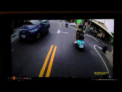 2020 10 16 典型機車側撞車禍