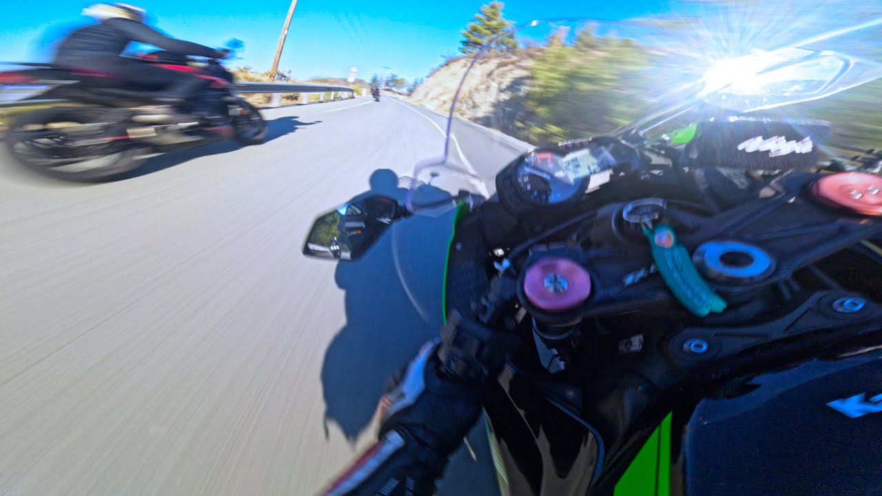 Kawasaki Zx6R, the liter bike Bully....