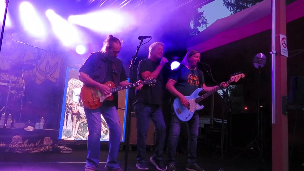 Eppu Normaali: Taivaassa perseet tervataan. Krapin puutarhajuhlat 14.8.2025.