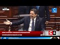 Daniel Salaverry y congresistas enfrentados en el pleno