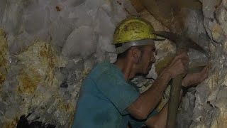 Mining for Tourmaline in Brazil screenshot 4