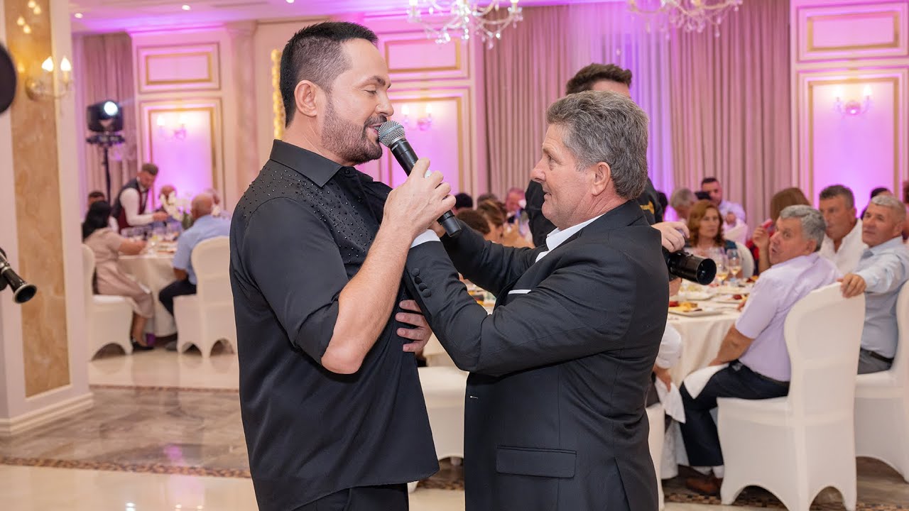 Kur Sinan Hoxha këndon dhe familja vallëzon | Mariza & Kujtim