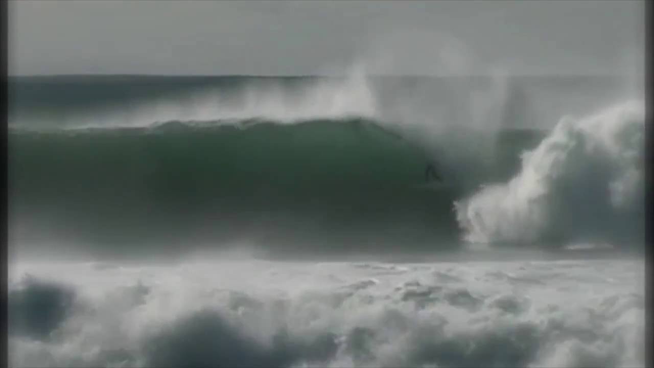 wave of the day at lennox head - stand up barrel