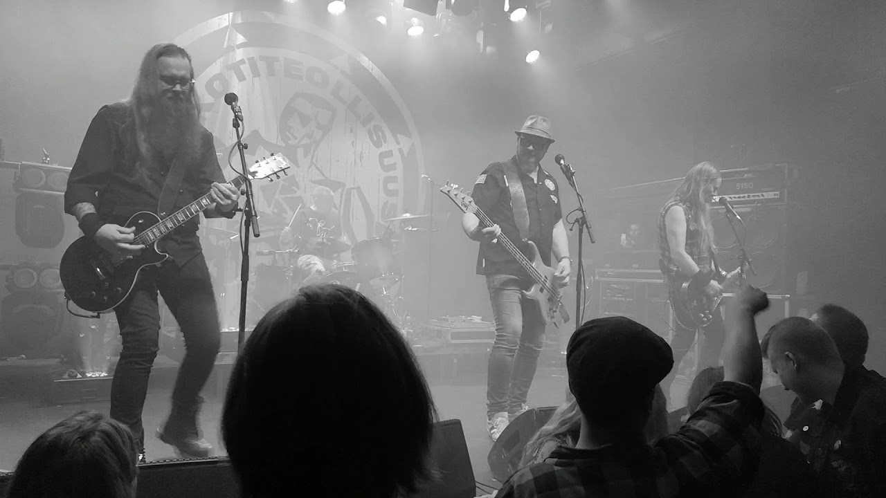 Kotiteollisuus - Tuomittu - Tavastia 2021