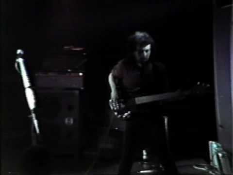Chase the Bird: Vampire - live 1990